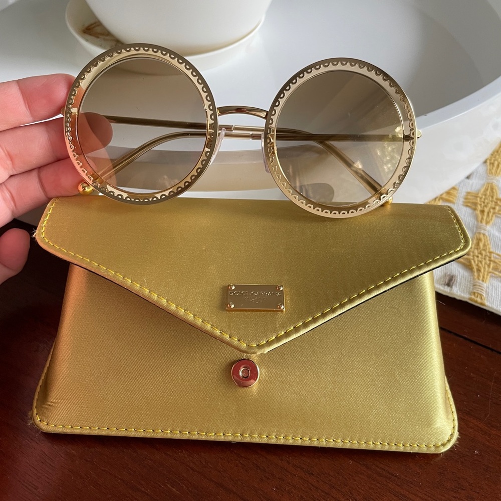 Dolce and Gabbana round sunglass